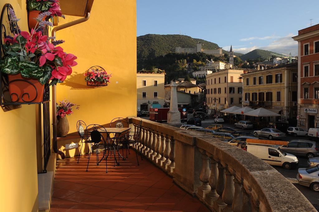 La Terrazza Daire Spoleto Dış mekan fotoğraf